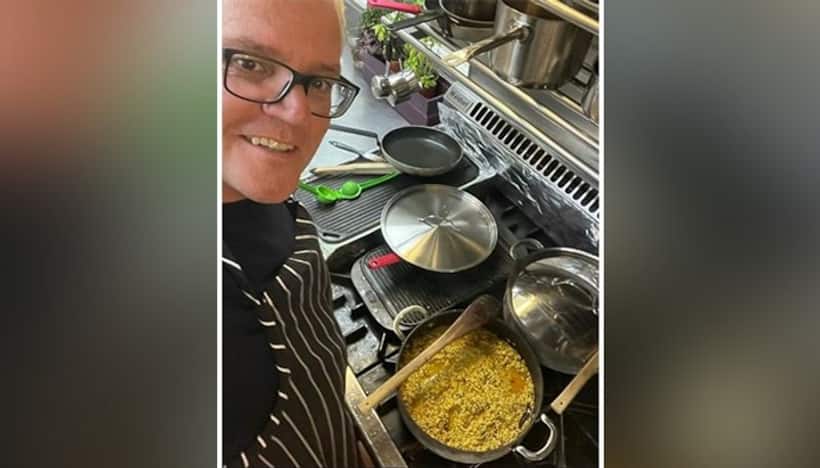 Australian PM Scott Morrison cooks khichdi to commemorate trade deal with India