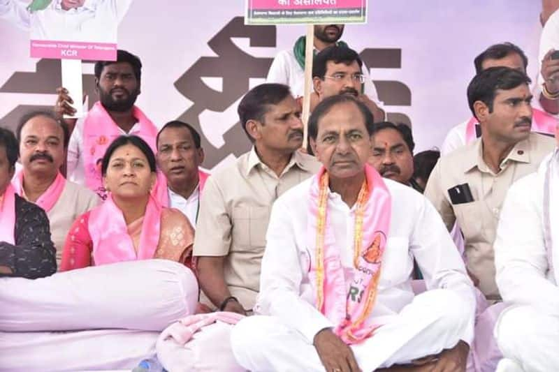 TRS Party slam NDA Presidential candidate Draupadi murmu..!