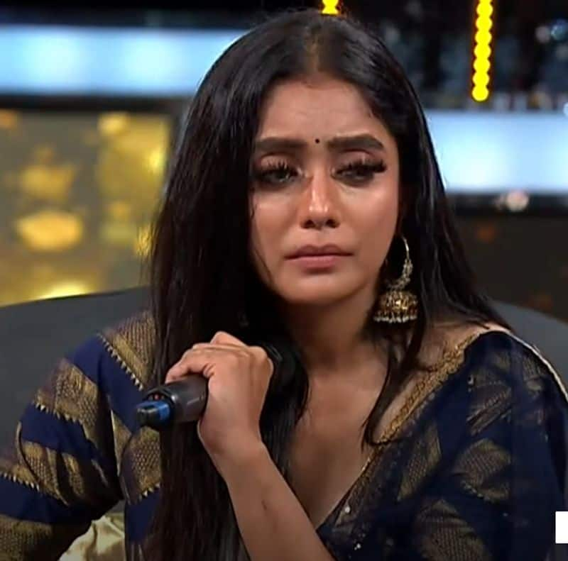 Abhirami cries in Bigg Boss ultimate final