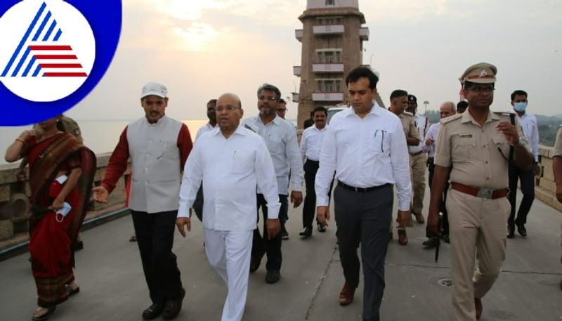 governor thawar chand gehlot visit prehistoric museum Ballari gow