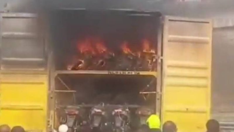 20 electric scooters burn in fiery flames in pune agra highway