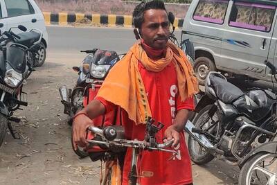 एमए पास जोमैटो बॉय का दर्द देख पसीज गया कस्टमर का दिल, ऐसा काम किया कि सोशल मीडिया पर वाहवाही हो रही