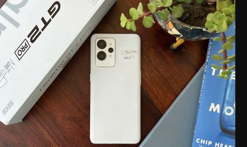 Realme GT 2 Pro: The first sale of this phone with great design today, know the price and features