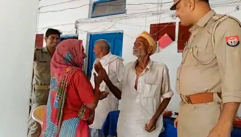 UP Police resolve elderly couple's fight; watch adorable patch up video-tgy