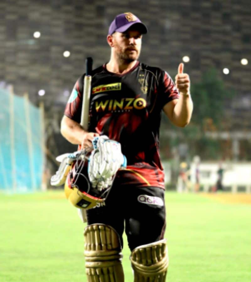 sunrisers hyderabad takes kolkata knight riders today in ipl 2022