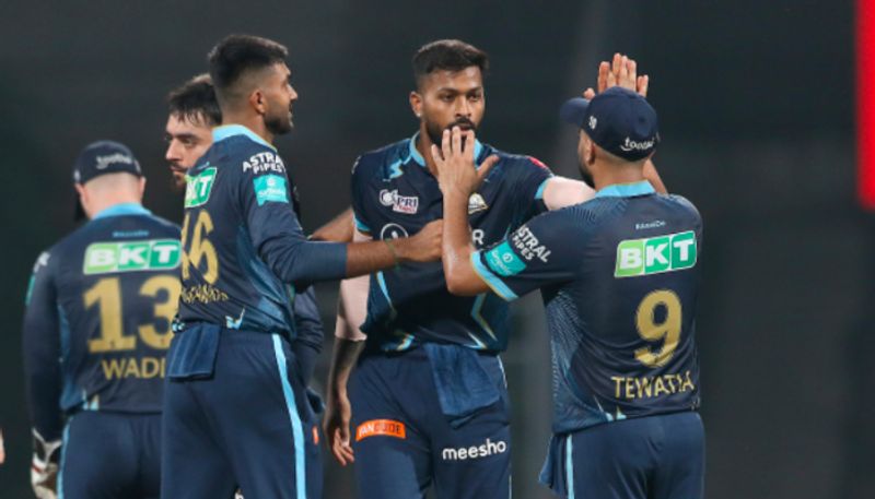 rajasthan royals lost three wickets against gujarat titans