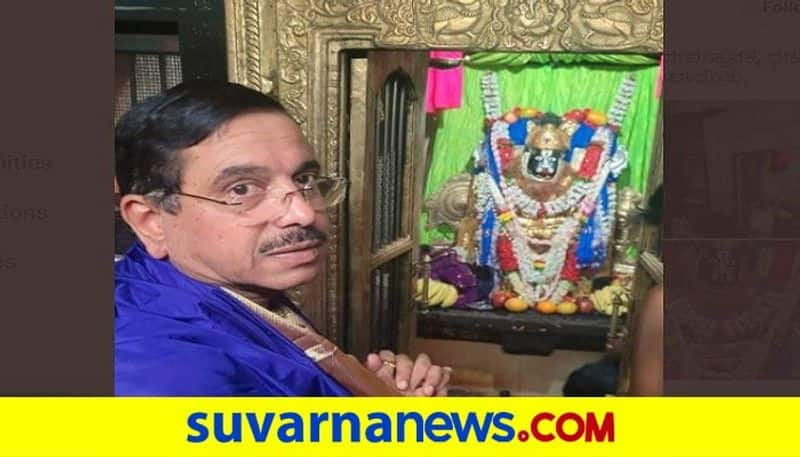 Union Minister pralhad joshi seeks blessings of toravi  lakshmi narasimha swamy rbj