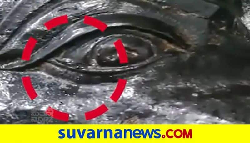 Miracle Tears come out from Anjaneya statue at Hubli Anjaneya temple Video goes viral akb