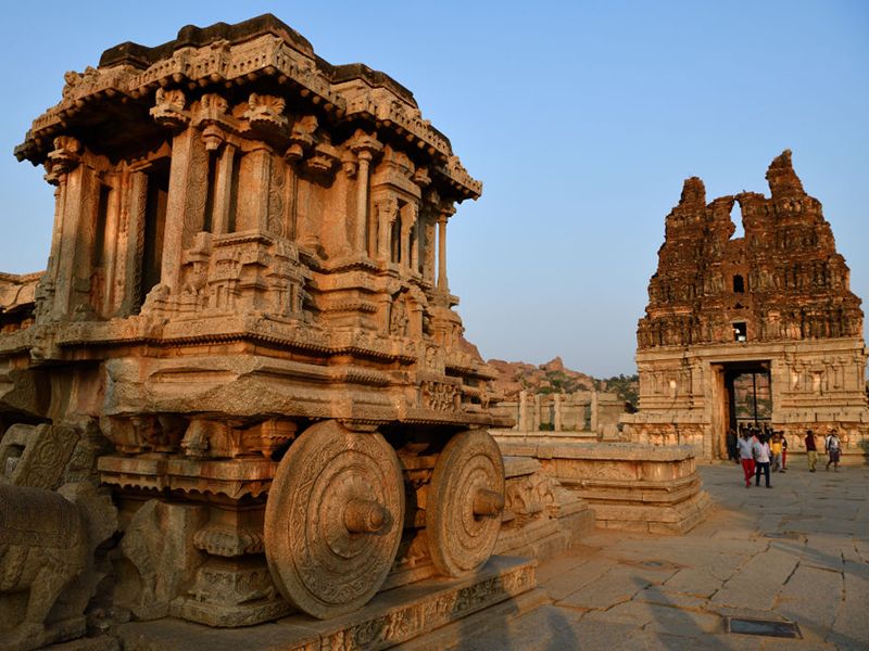 Tourists Faces Drinking Water Problem in Hampi grg