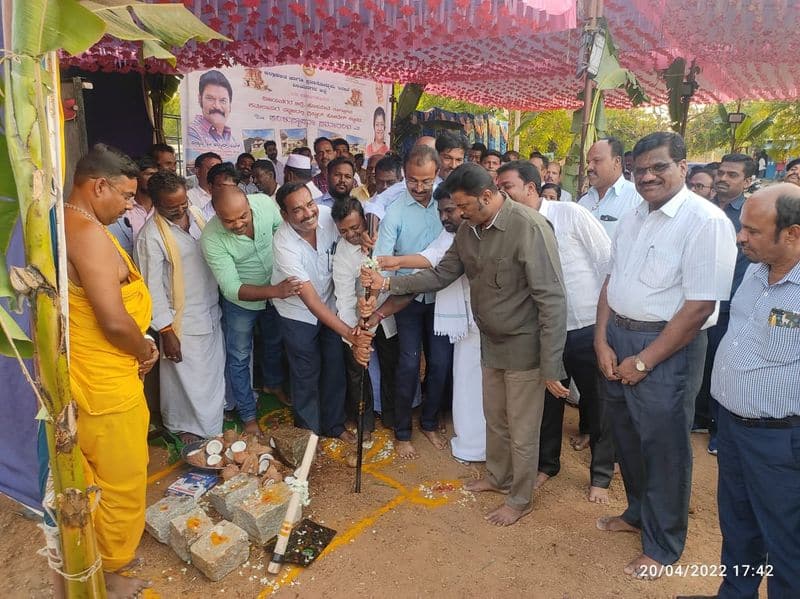 Anand SIngh Lays Stone foundation To three star hotel Near hampi rbj