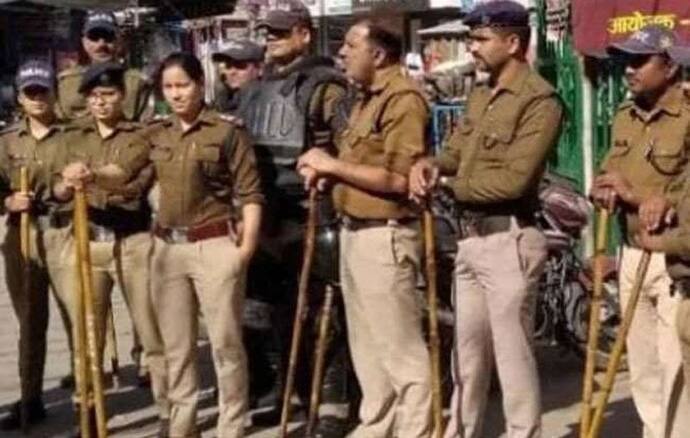 राज्य में अराजक तत्वों पर खुफिया एजेंसी की होगी नजर, पुलिस के पहरे के बीच निकाली जाएंगी धार्मिक शोभायात्रा