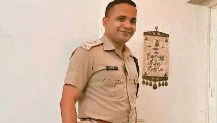 छत्तसीगढ़ के IPS ने बयां किया अपना दर्द, ट्वीट कर कहा-17 साल नौकरी करते हुए, लेकिन सैलरी 6 डिजिट में भी नहीं'