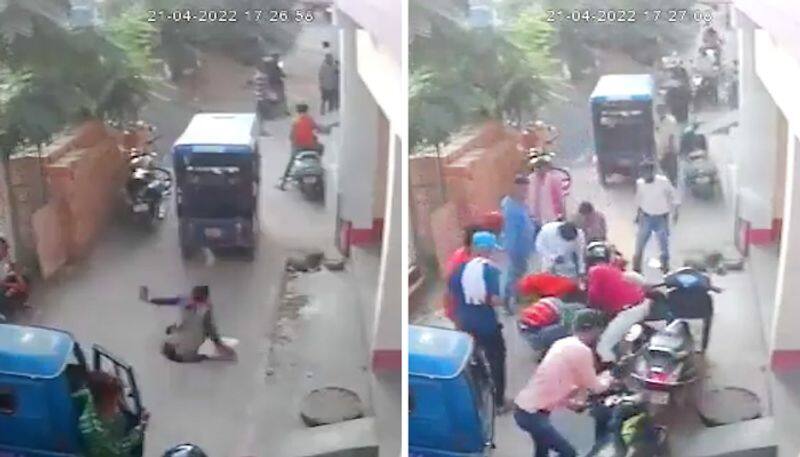 Watch Woman in Patna falls into a manhole while talking on phone-tgy