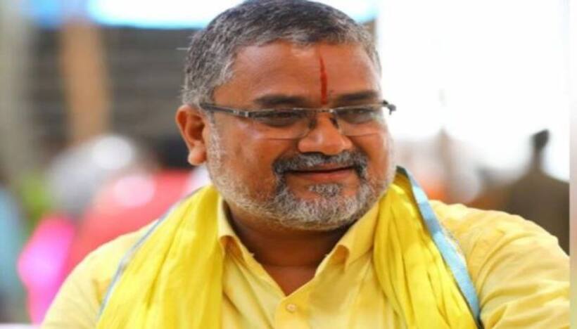 నరాల సుధాకర్ కవిత : బందీలవుతున్నాం