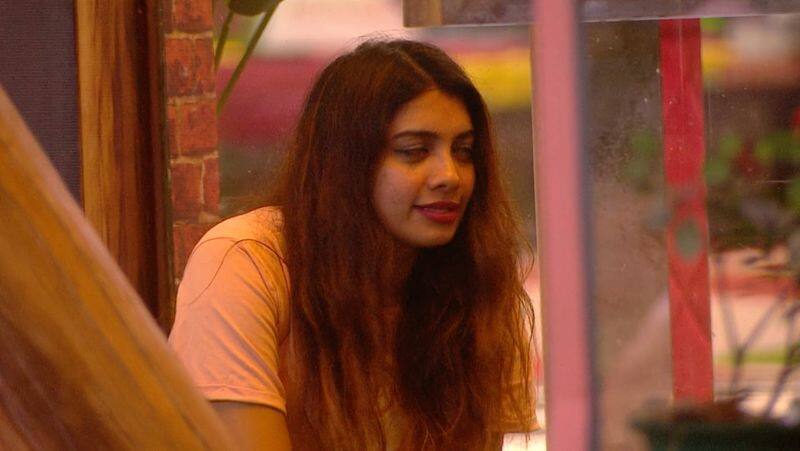 Dilsha Prasannan chances of  title winner in Bigg Boss season 4