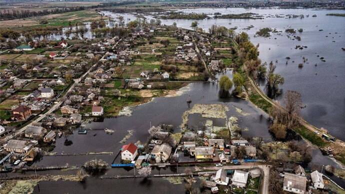 russia ukraine war: ये नेचुरल बाढ़ नहीं, रूसी सेना का मनोबल तोड़ने का एक तरीका है, जानिए यूक्रेन की स्ट्रैटजी