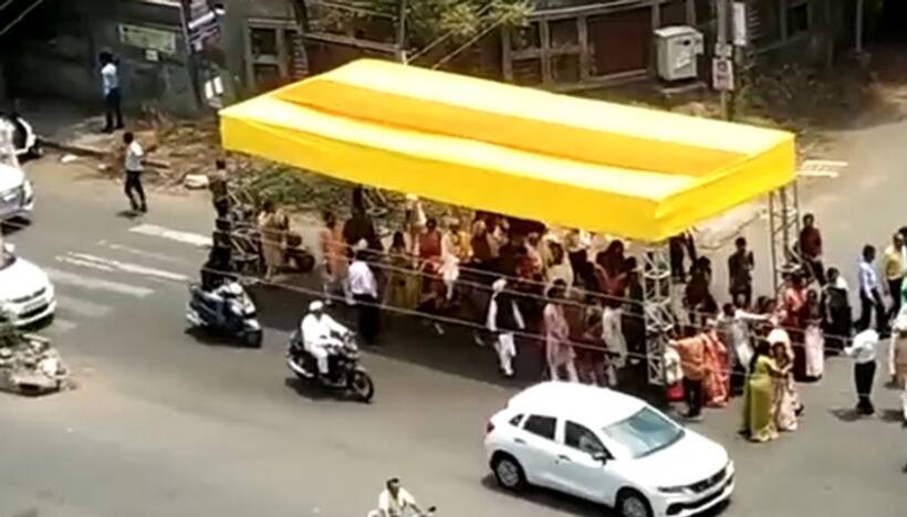 Beat the heat: A baraat’s ‘jugaad’ to save from scorching sun will leave you impressed; watch