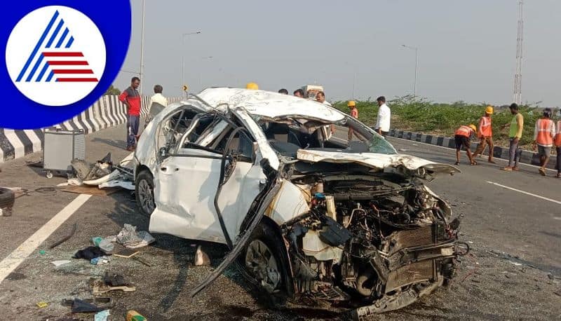 four killed in car accident near haveri gvd