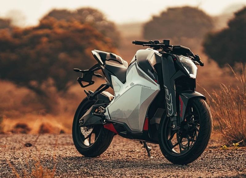 Svitch CSR 762 electric motorbike coming with up to 120 km range