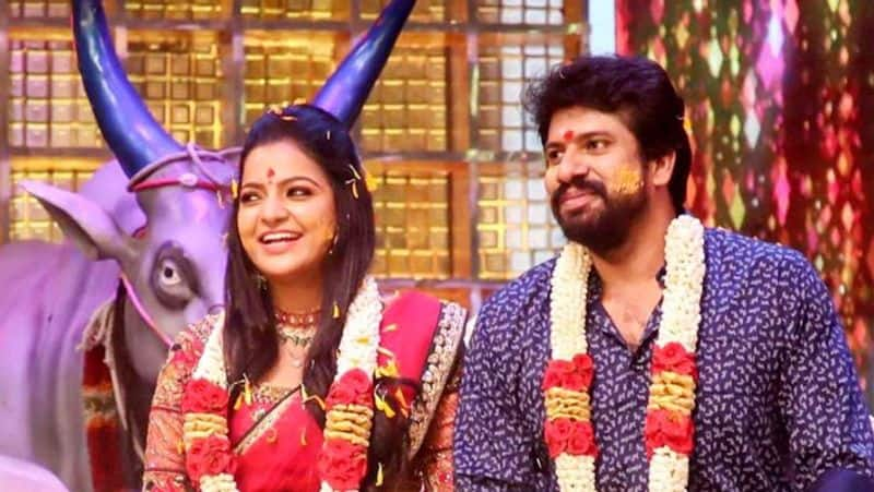 VJ Chitra husband hemnath accuses Vijay Tv anchor rakshan in this case