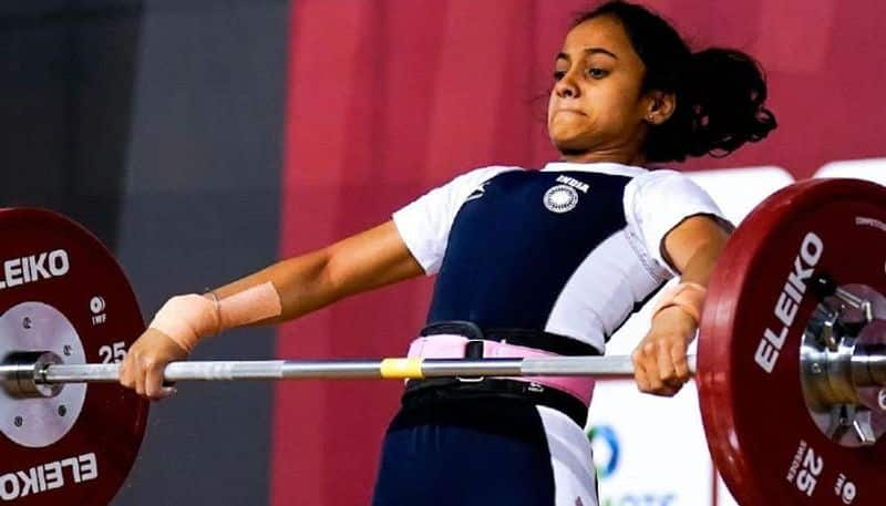 Harshada Sharad Garud Create history she become a first Indian to win gold at Junior World Weightlifting Championship kvn