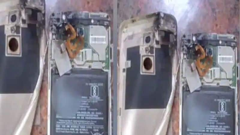 Cellphone in Dowser pocket exploded due to thunder .. Plumber killed.!