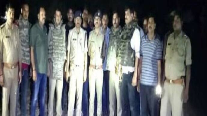 प्रयागराज सामूहिक हत्याकांड के आरोपियों के साथ पुलिस की हुई मुठभेड़, 7 आरोपी हुए गिरफ्तार