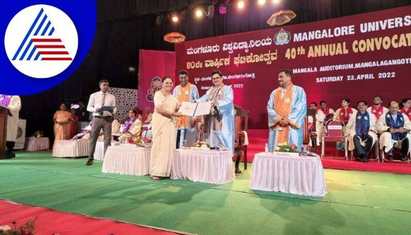 A 75 year old woman Usha Chadaga gets PhD from Mangaluru university gow