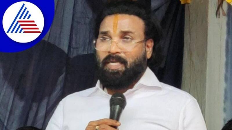 minister B sriramulu