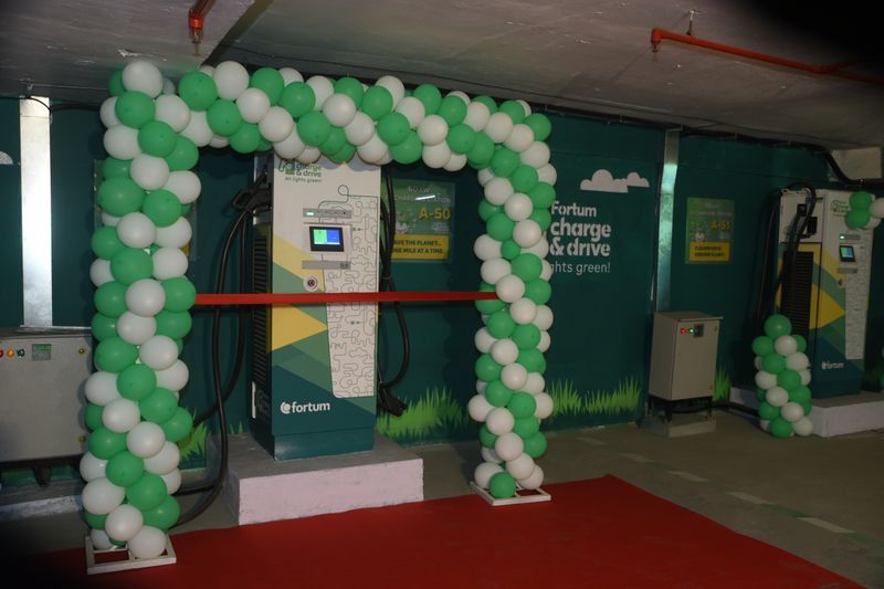 Fortum charge and drive india set to intoduce 50 Electric Vehicle charging points in Bengaluru karnataka ckm