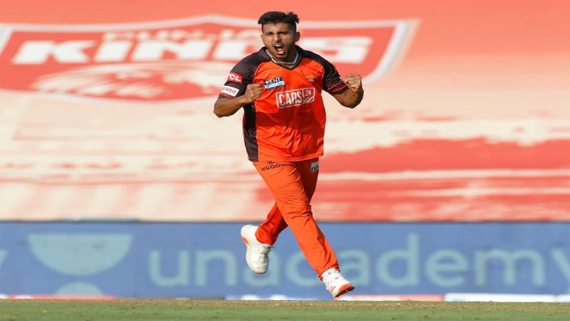 IPL 2022 Umran Malik Will be a great bowler for Team India hails Chaminda Vaas