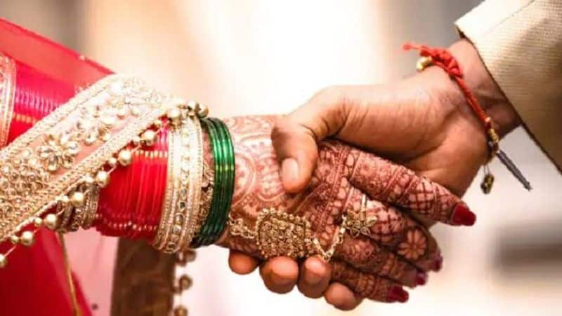 bride dies With heart attack minutes before marriage in Visakhapatnam District