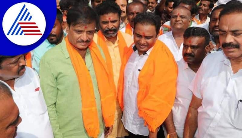 Opposition to BJPs joining of former MLAs Varthur Prakash and Malur Manjunath in Kolar gvd