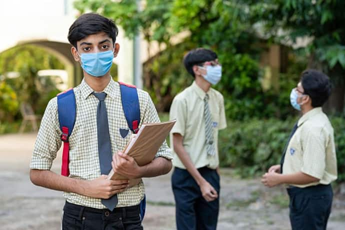 প্রায় ১৫ হাজার পড়ুয়া পরীক্ষা দিল না, লকডাউনের পর সামনে এল ভয়ঙ্কর ছবি 