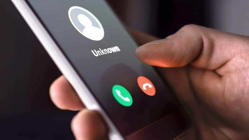 how to stop spam calls permanently by changing phone settings