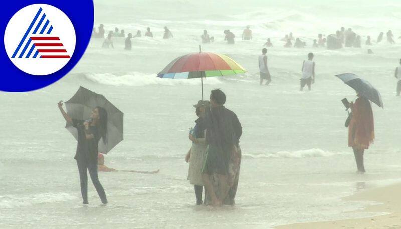 Udupi Malpe Beach Attracting Tourists gvd