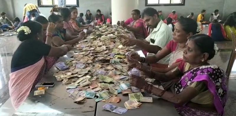 kollur mookambika temple first time Rs 1 53 crore Hundi collection rbj