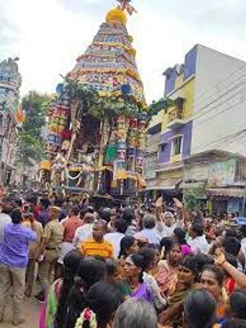 Chariot show was held on the occasion of Madurai Chithrai festival KAK