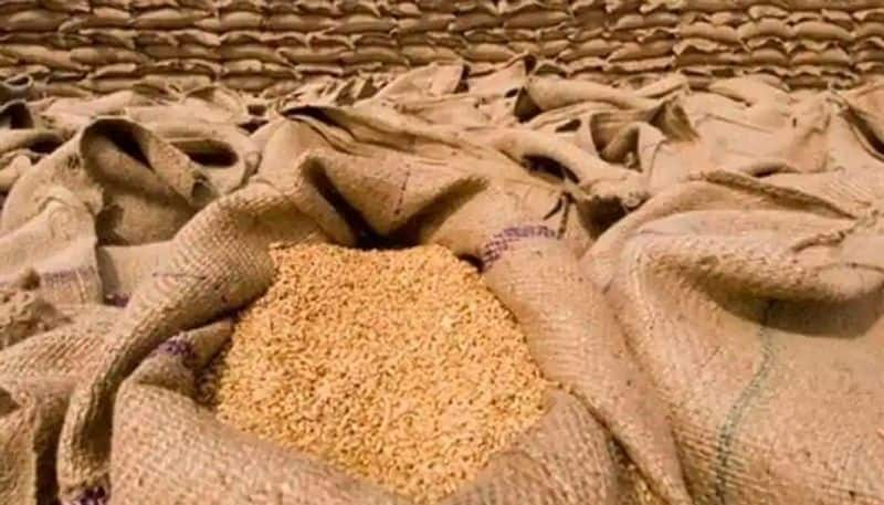 Indian  wheat stock fell to the lowest in six years