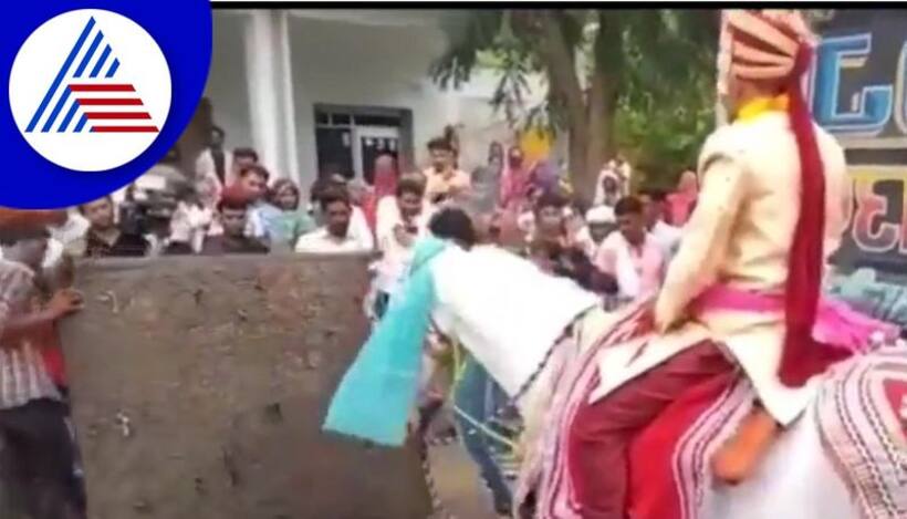 అమానుషం.. పెళ్లి ఊరేగింపులో గుర్రం ఎక్కాడని.. దళిత వరుడిపై రాళ్లదాడి