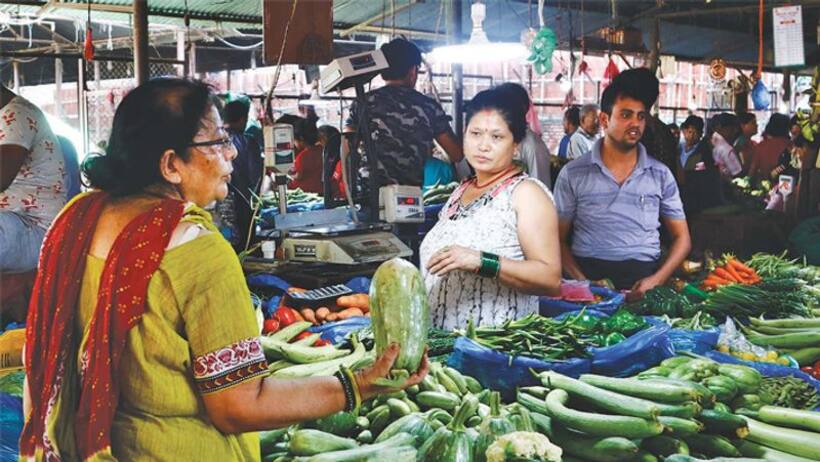 नेपाल में पेट्रोल से लेकर हर चीज महंगी, पहले 20000 रुपए में घर चल जाता था, अब 35000 रुपए भी कम