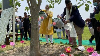  PM मोदी की बुद्ध जयंती पर नेपाल यात्रा की वो तस्वीरें, जो सोशल मीडिया पर शेयर की जा रही हैं