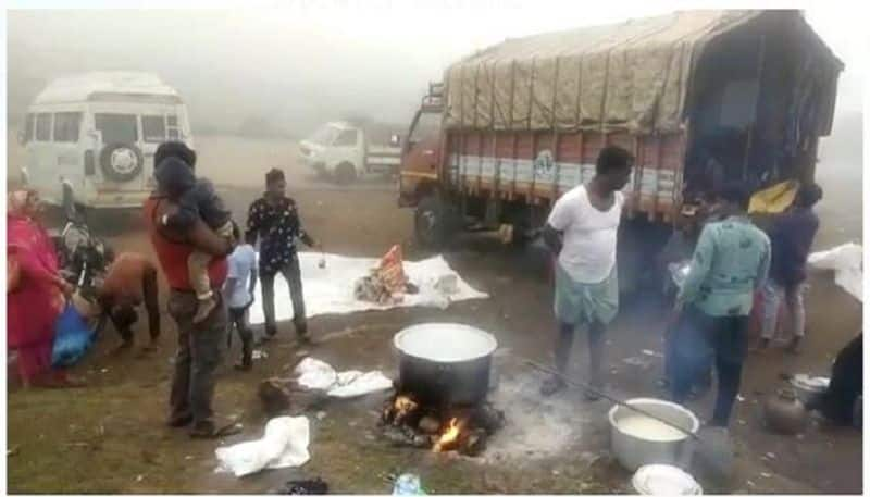 Hindus Protest Against Muslim Over non veg prepared in pooja place at dattapeetha rbj