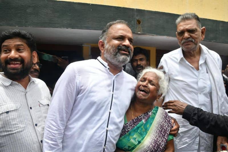 Perarivalan shares joy with mother arputhammal after release