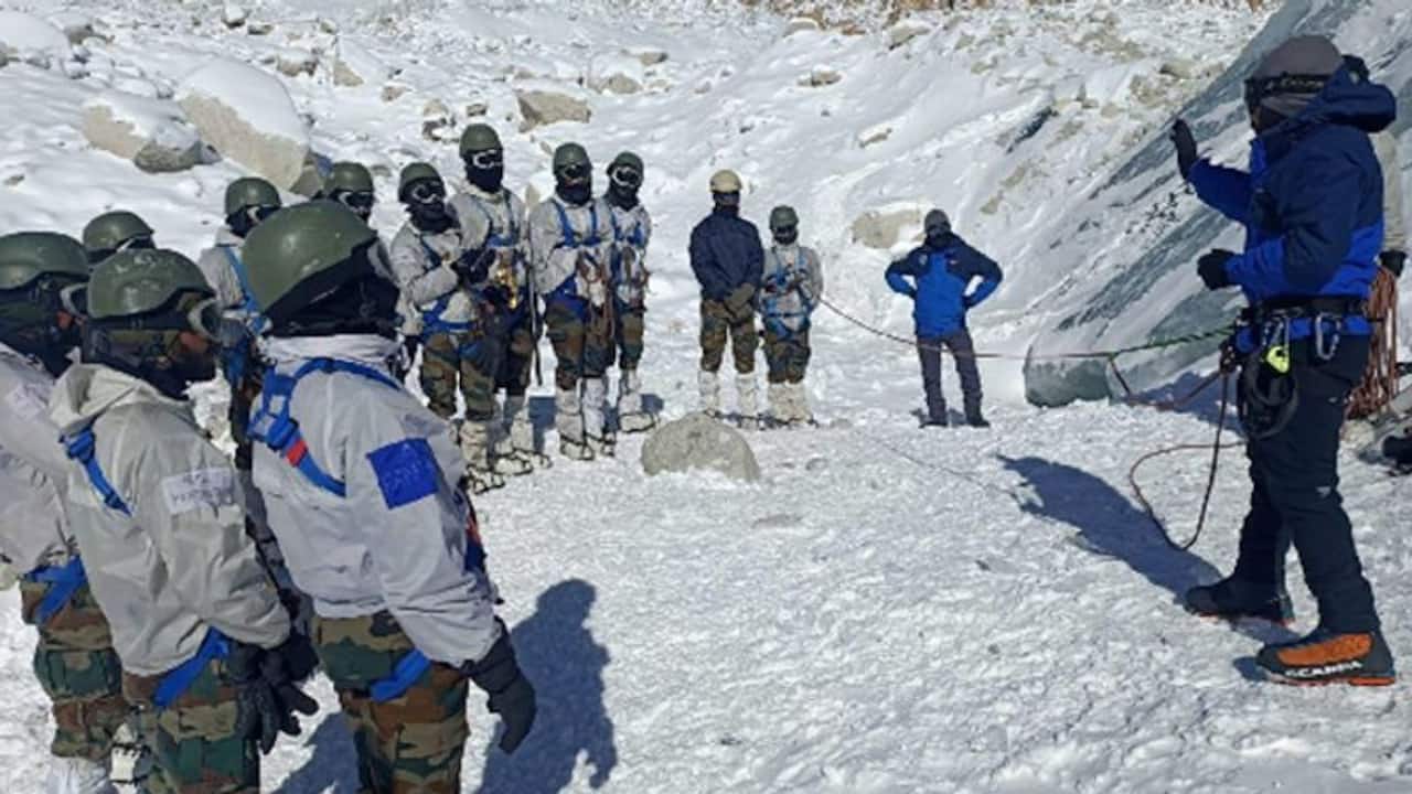 Rajnath Singh speaks with team TMR, praises their exceptional work