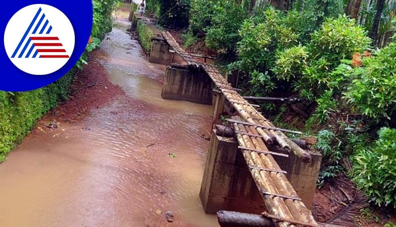 Villagers Struggle To Cross Water Stream In Salkod Of Honnavar Taluk gvd