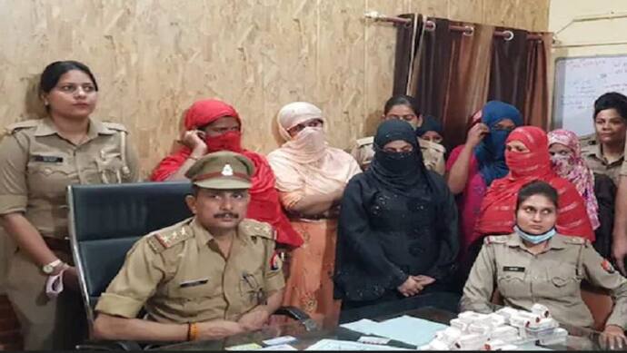 ड्रग स्मगलिंग करते हुए 8 महिलाओं को पुलिस ने किया गिरफ्तार, इतने लाख की स्मैक हुई बरामद