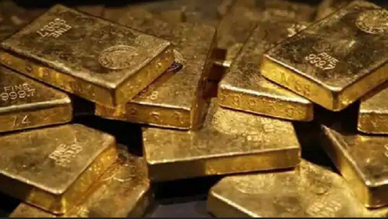 Bizarre Gold worth Rs 5 lakh recovered from gutter in Mumbai gcw