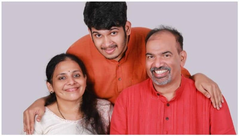 Muralee Thummarukudy  shares about his sons graduation 