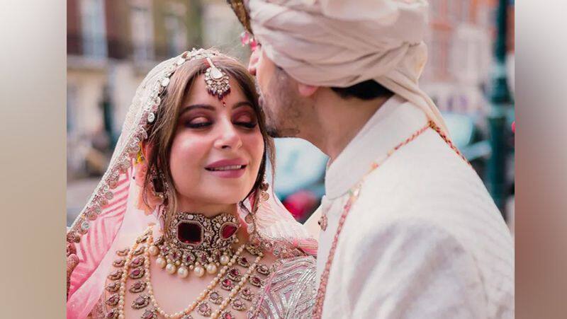 Bollywood Singer Kanika Kapoor talks about second marriage and 3 kids vcs 